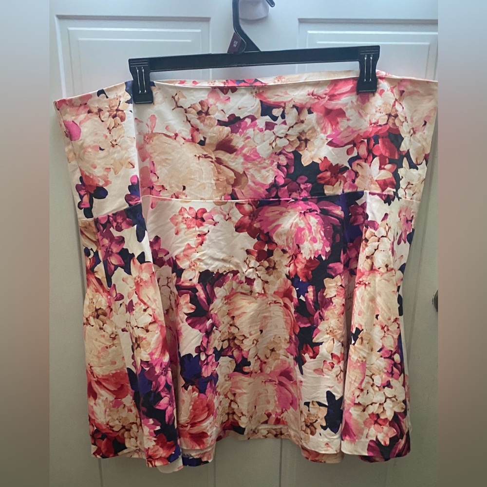 Lane Bryant Cream and Pink Pleated Midi Skirt